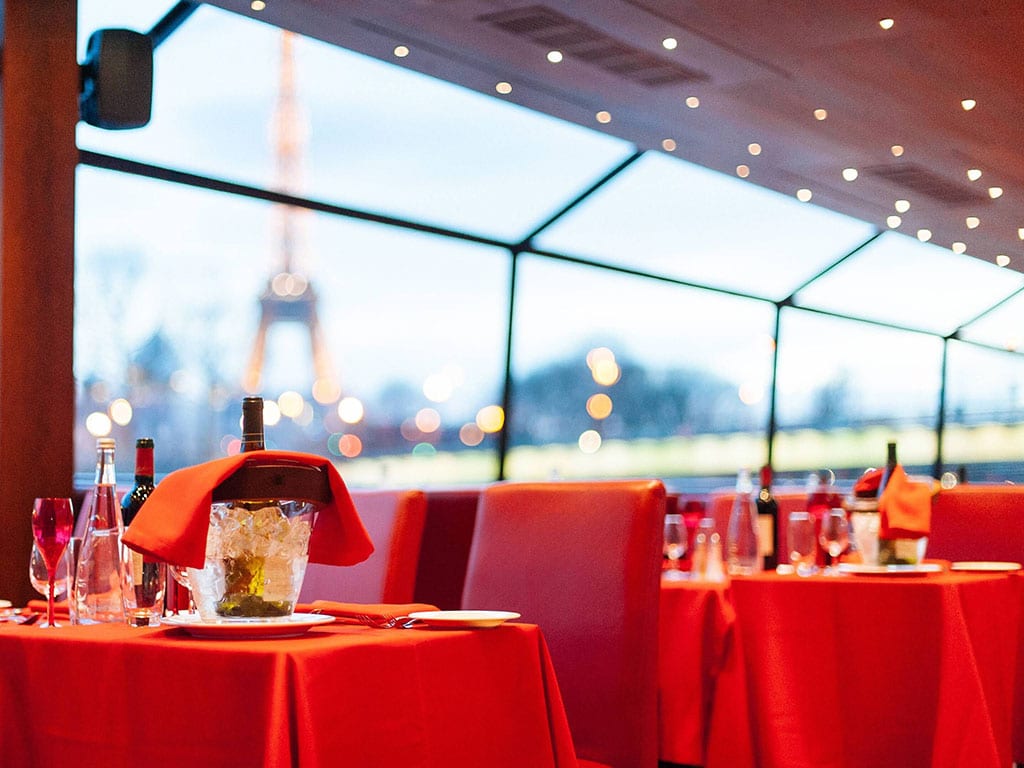 Dinner cruise on the Seine river in Paris, book your tickets at GetYourTicket